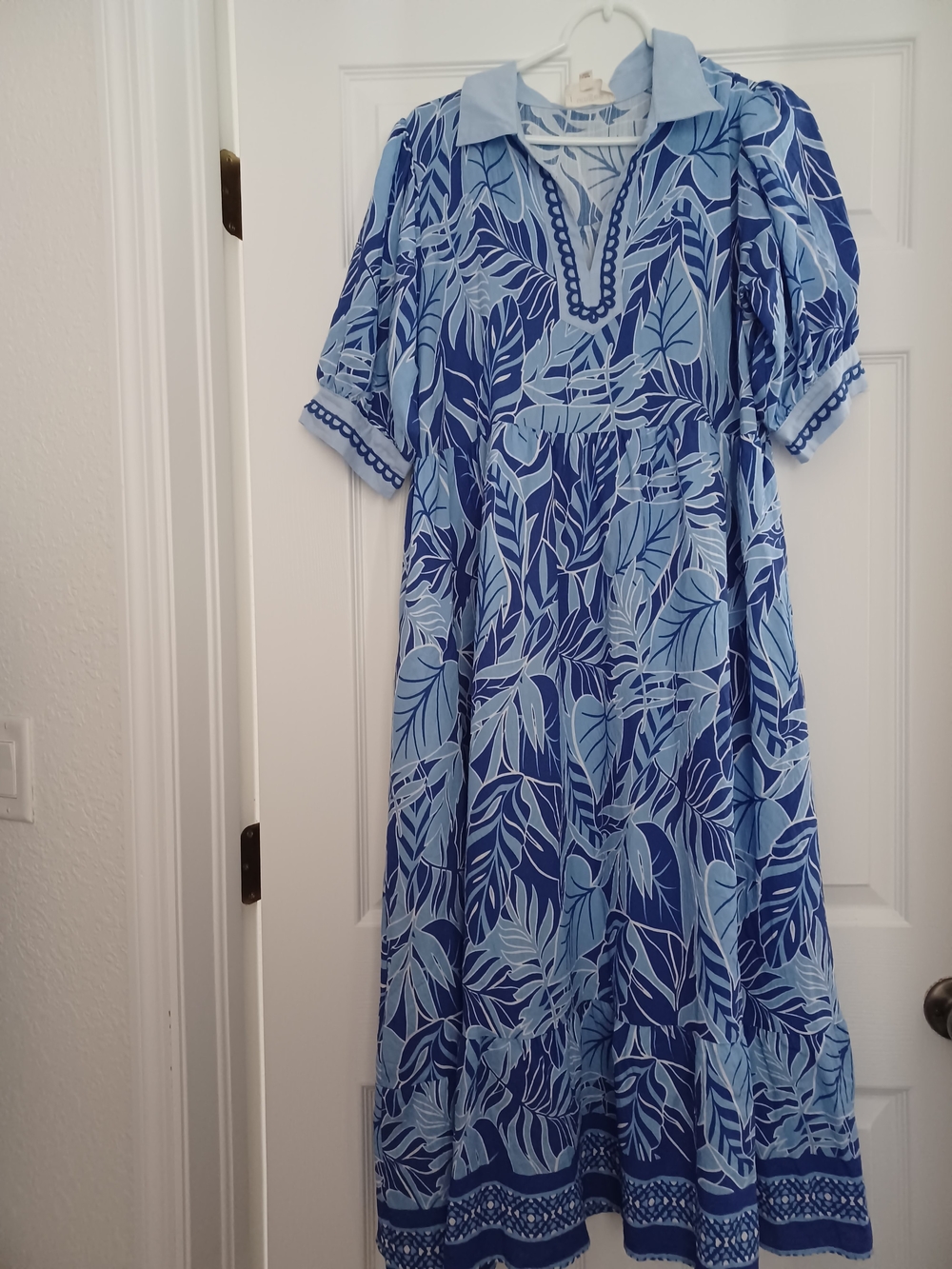 Umgee Womens Size L Blue Leaf-Print Midi Dress - Picture 2 of 11